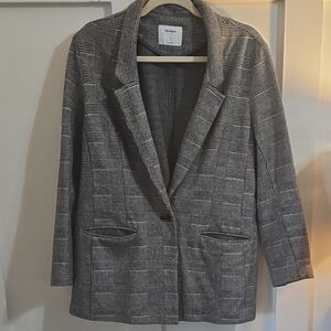 Olivaceous Women's Black and White Checkered Blazer.  Old Navy, Size Large